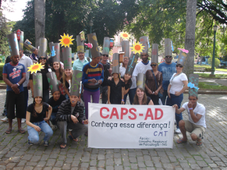 Passeata aconteceu em 16 de maio