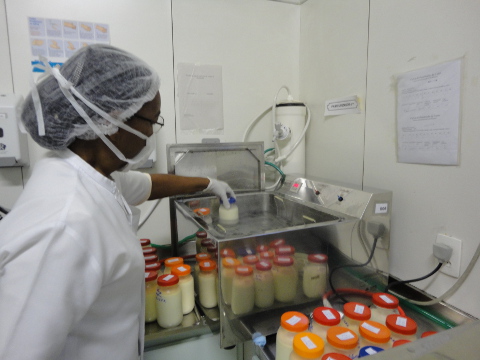 BLH necessita da doação de frascos para acondicionar leite humano