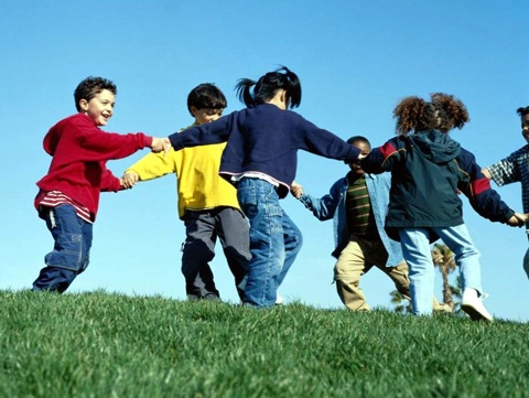 Nas férias, o melhor é brincar <BR /> Foto: Internet