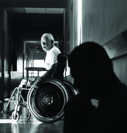 Fotos: Pedro Vilela <BR /> Interno transita em um dos pavilhões do CHPB 