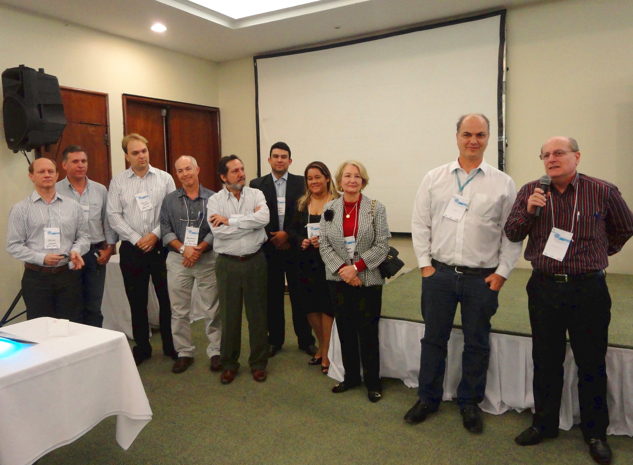Foto: Erick Dias<BR />Presidente da Fhemig e diretor do MG Transplantes entregam as chaves dos veículos