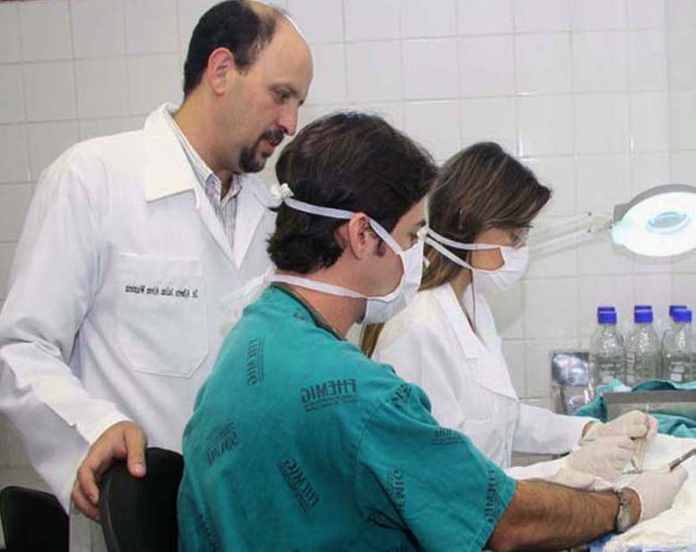 Foto: Ilda Nogueira<BR />O coordenador de Oncologia Alberto Wainstein ressalta que o câncer precisa ser abordado de forma integral