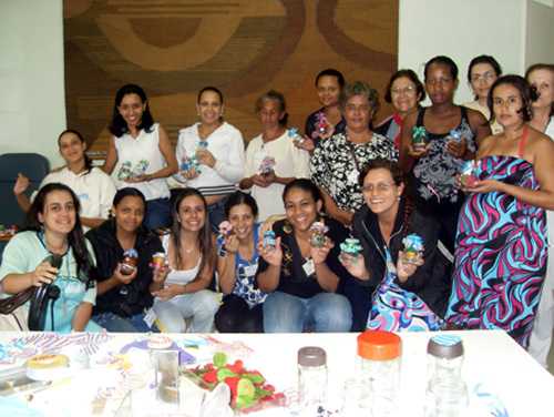 Foto: Divulgação MOV<BR />Mães mostram os produtos criados nas oficinas
