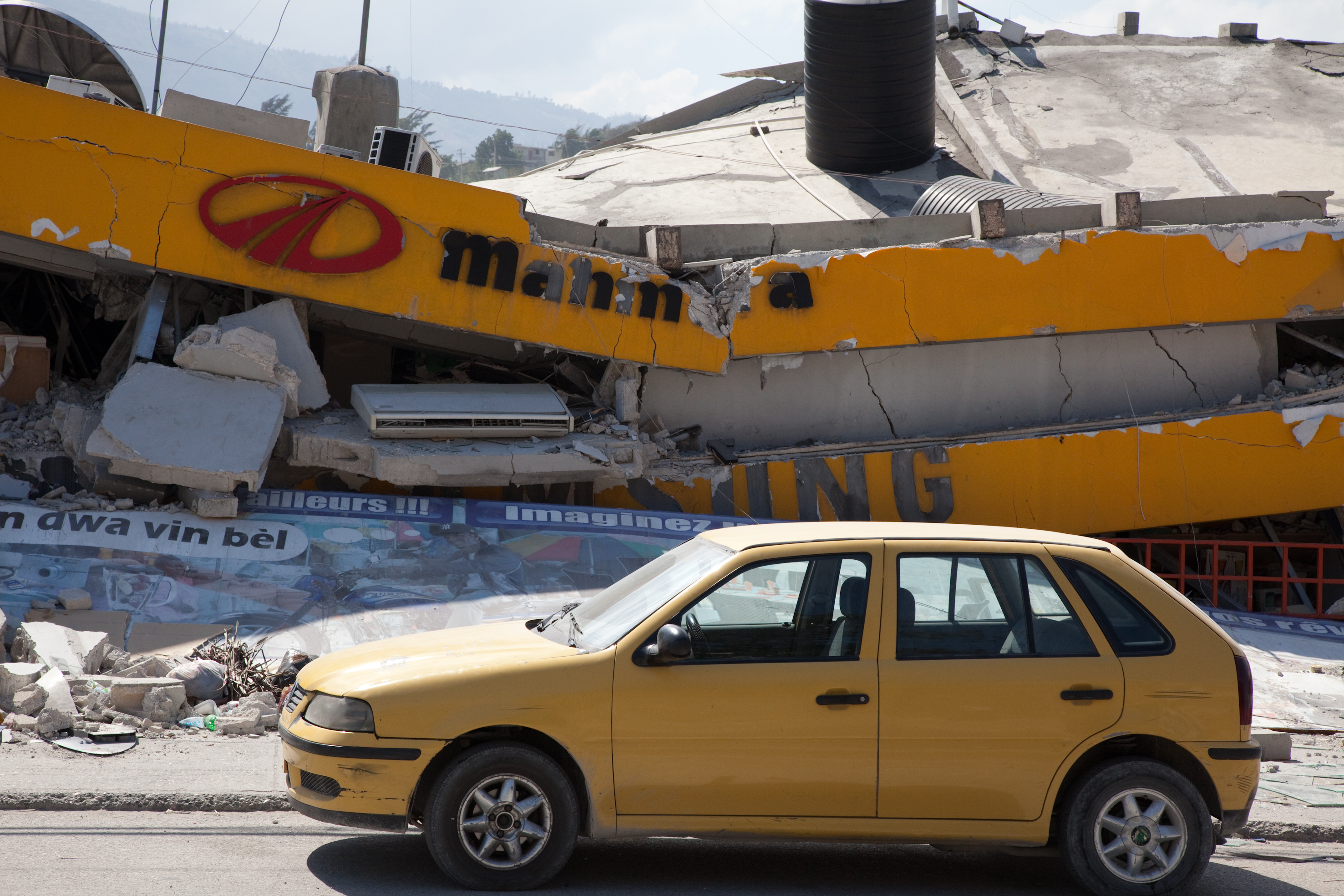 O Haiti vive momentos de extrema miséria e sujeira nas ruas