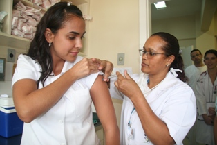 Foto: Adair Gomez <BR /> Os brasileiros de 30 a 39 anos têm até o próximo dia 21 para imunizar contra Influenza A HINI